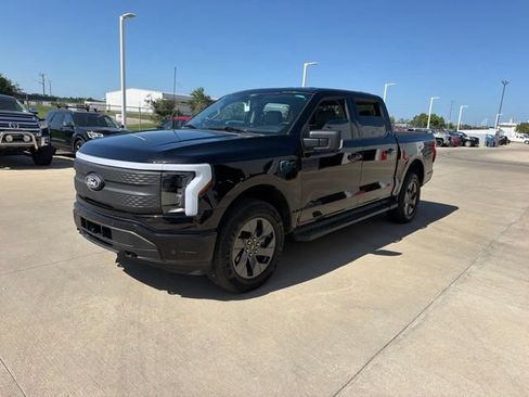 Used 2025 Ford F150 Lightning Flash AWD/4WD image 3