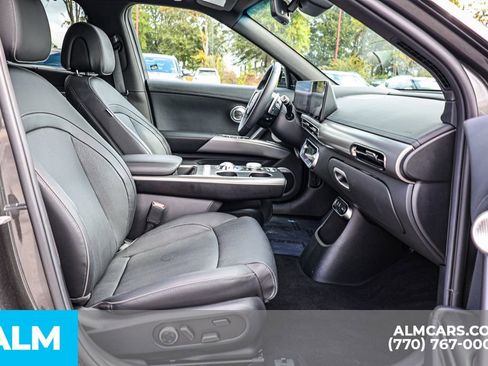 Used 2025 Genesis GV60 Advanced AWD/4WD image 22
