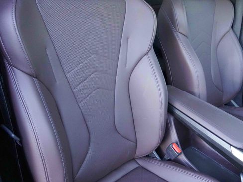 Certified 2025 BMW X2 xDrive28i image 13