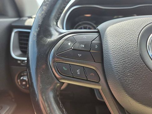 Used 2019 Jeep Cherokee Trailhawk w/ Comfort/Convenience Group AWD/4WD image 36