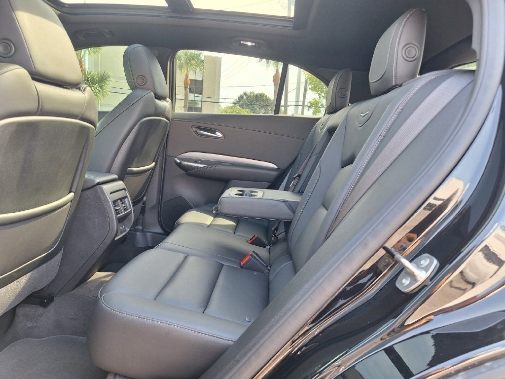 Certified 2025 Cadillac XT4 Premium Luxury w/ Technology Package FWD image 13