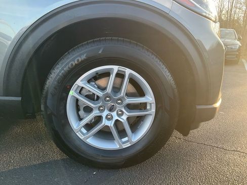 New 2026 Ford Explorer Active w/ Active Comfort Package image 10