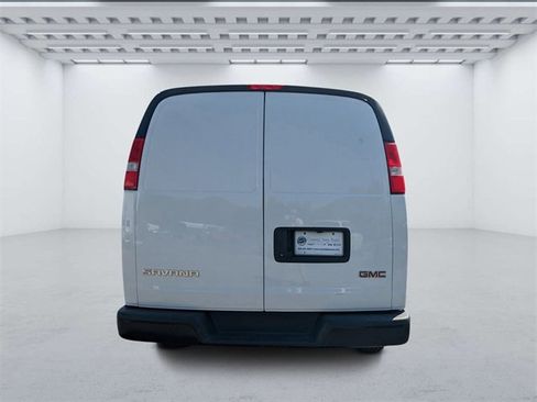 Used 2023 GMC Savana 2500 Extended w/ Driver Convenience Package image 4