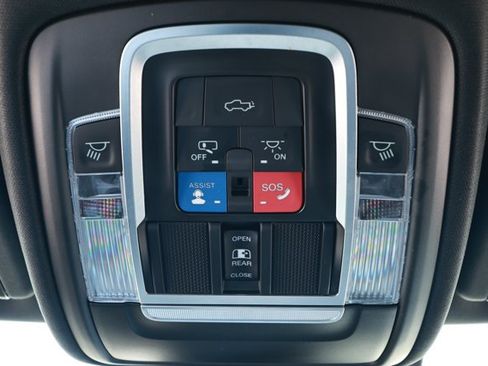 Used 2022 RAM 1500 Laramie AWD/4WD image 20