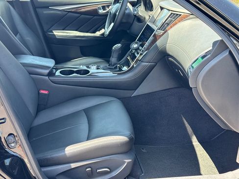 Used 2018 INFINITI Q50 Luxe w/ Essential Package (2.0T Luxe) AWD/4WD image 13