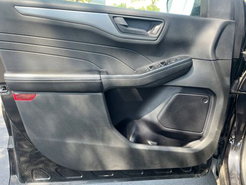 Used 2023 Ford Escape Active FWD image 10