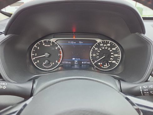 Used 2024 Nissan Altima 2.5 SR FWD image 7
