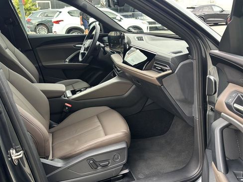 Used 2025 Audi Q5 Premium Plus w/ Premium Plus image 13