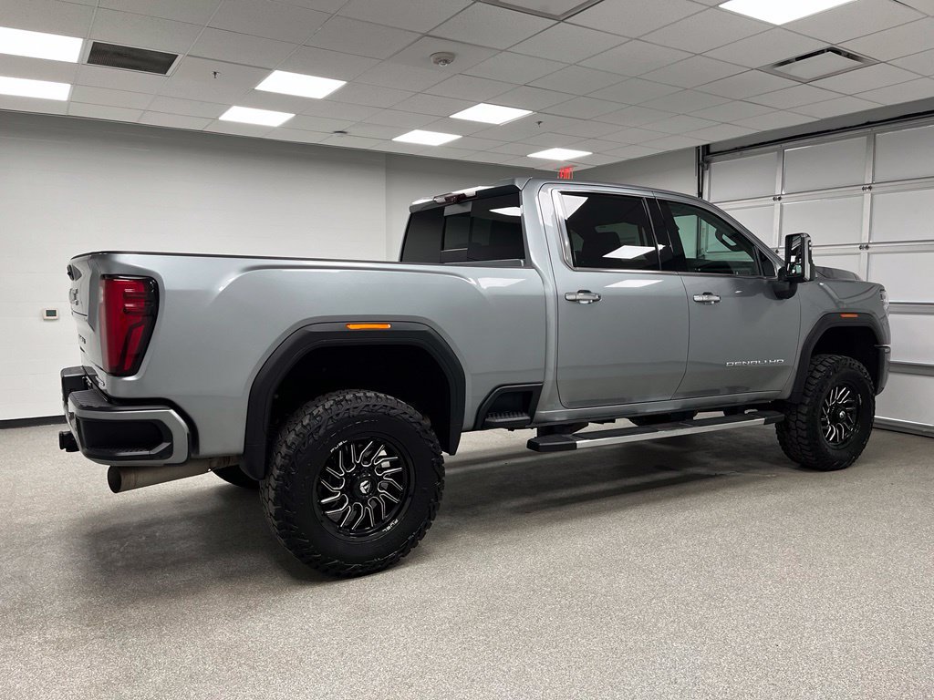 Used 2024 GMC Sierra 3500 Denali w/ Technology Package AWD/4WD image 10