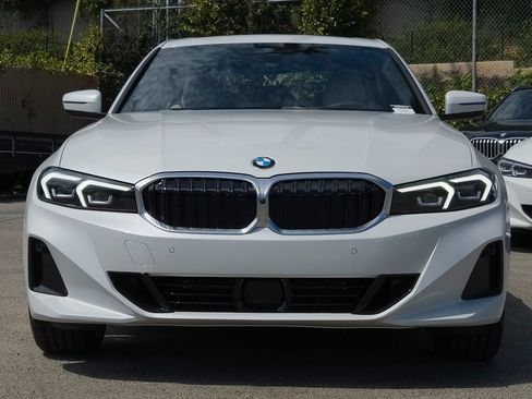 New 2026 BMW 330i Sedan w/ Premium Package RWD image 2