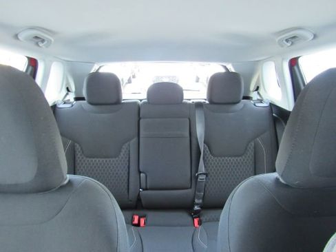 Used 2018 Jeep Compass Sport image 28