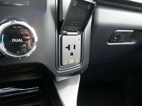 New 2026 Ford F350 Lariat image 28