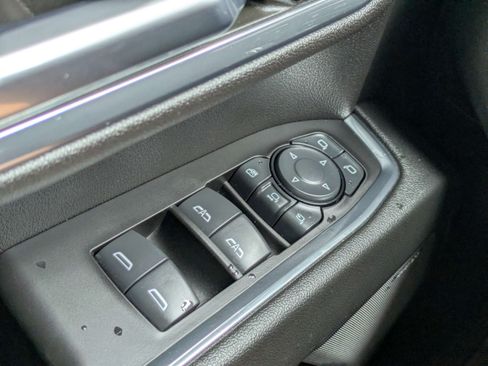 Used 2024 Chevrolet Silverado 2500 High Country w/ Technology Package AWD/4WD image 27