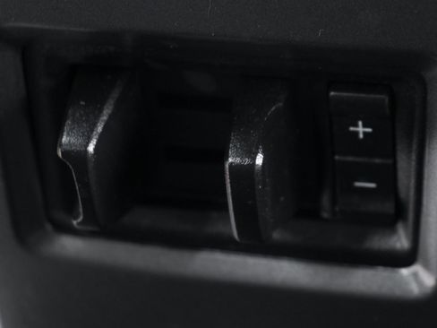 Used 2019 Ford F350 XLT w/ Camper Package image 32