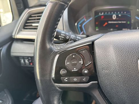 Used 2023 Honda Odyssey Touring image 11