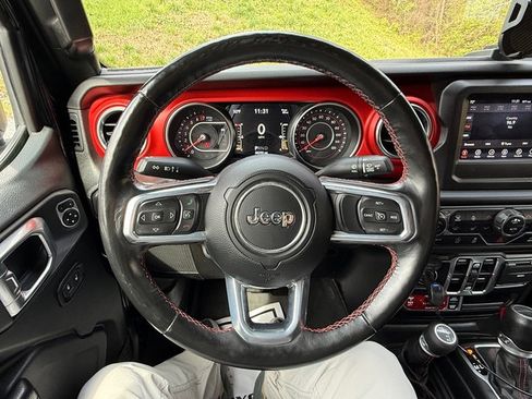 Used 2021 Jeep Gladiator Rubicon w/ Cold Weather Group image 19