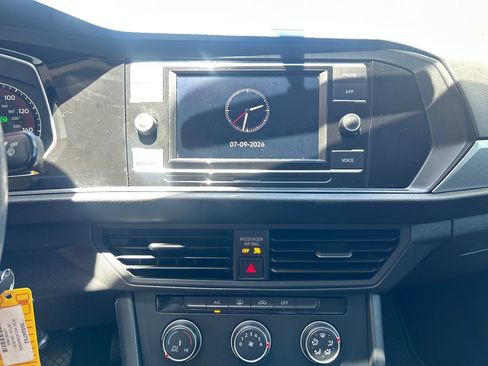 Used 2020 Volkswagen Jetta S FWD image 19