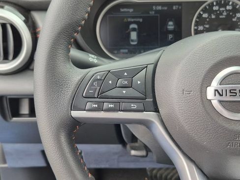 Used 2022 Nissan Versa SR w/ Convenience Package FWD image 19