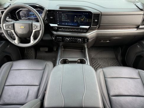 Certified 2024 Chevrolet Silverado 2500 LTZ w/ LTZ Convenience Package image 10