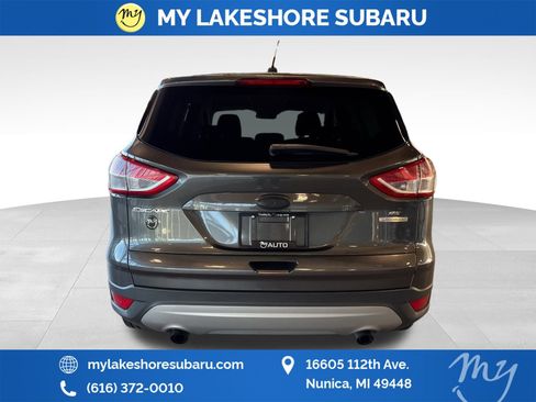 Used 2015 Ford Escape SE image 6