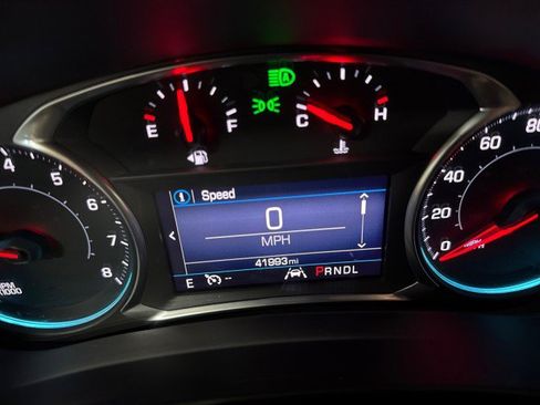 Used 2021 Chevrolet Equinox LT FWD image 19