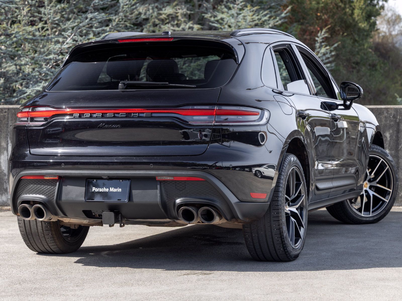 Used 2023 Porsche Macan AWD/4WD image 11