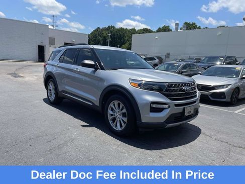 Used 2024 Ford Explorer XLT w/ Equipment Group 202A RWD image 1