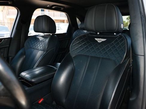 Used 2018 Bentley Bentayga AWD/4WD image 9