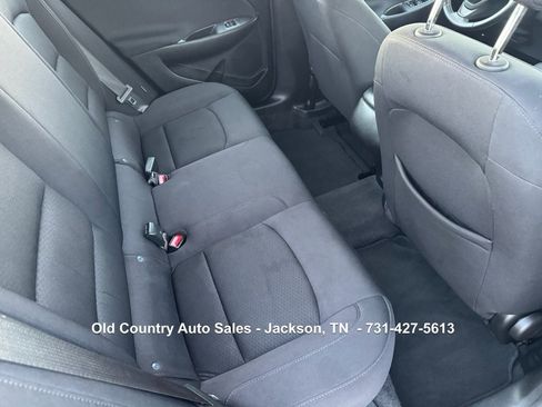 Used 2023 Chevrolet Malibu RS image 11