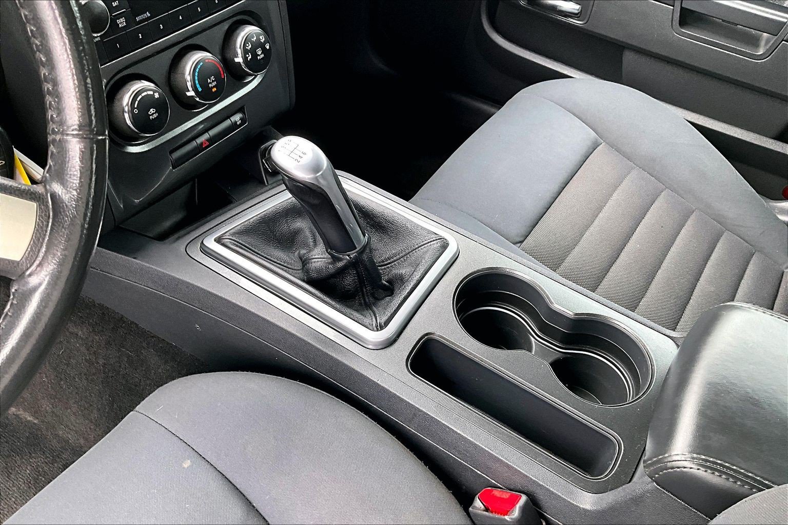 Used 2010 Dodge Challenger R/T RWD image 13