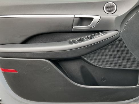 Used 2025 Hyundai Sonata SEL FWD image 24