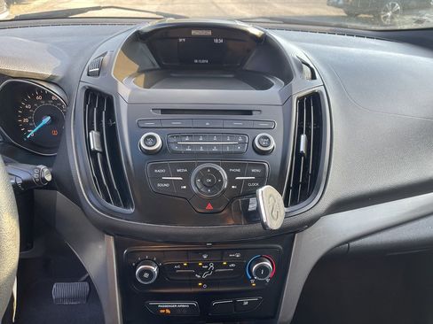 Used 2017 Ford Escape S image 11