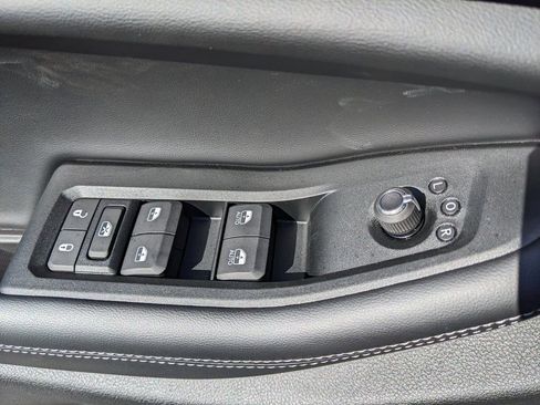 New 2025 Jeep Grand Cherokee Limited w/ Black Appearance Package image 54