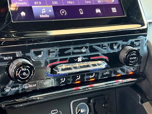 New 2025 Jeep Grand Cherokee L Laredo w/ Luxury Tech Group I image 20