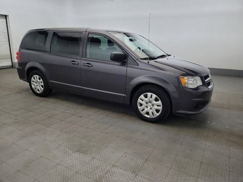 Used 2018 Dodge Grand Caravan SE image 11