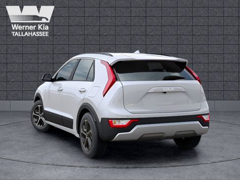 New 2025 Kia Niro EX image 4