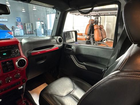 Used 2016 Jeep Wrangler Unlimited Rubicon AWD/4WD image 26