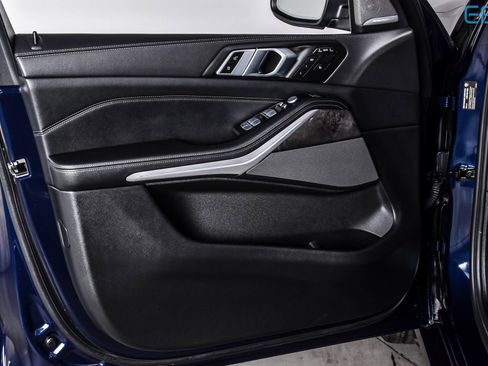 Used 2023 BMW X7 xDrive40i w/ Premium Package image 15