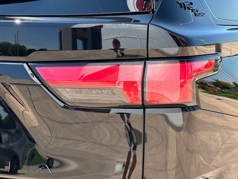 New 2026 Toyota Sequoia Platinum w/ TRD Off-Road Package AWD/4WD image 35