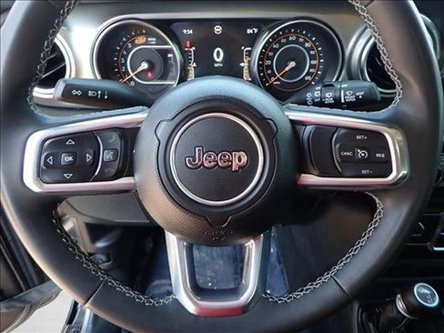 Used 2023 Jeep Wrangler Sahara image 12