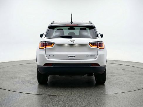 Used 2025 Jeep Compass Limited AWD/4WD image 7