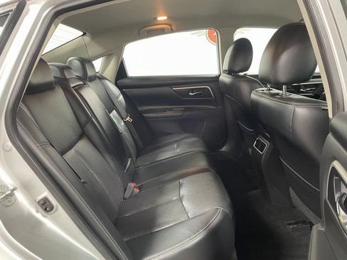 Used 2018 Nissan Altima 2.5 SL FWD image 21
