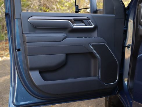 Used 2026 Chevrolet Silverado 2500 LT w/ Trail Boss Package image 24