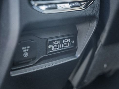 New 2026 Jeep Grand Cherokee Laredo image 40