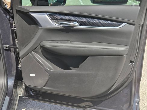 Used 2022 Cadillac XT6 Premium Luxury w/ Technology Package FWD image 28