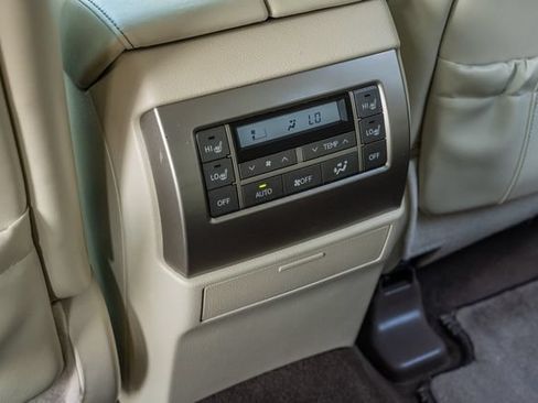 Used 2011 Lexus GX 460 Premium AWD/4WD image 37