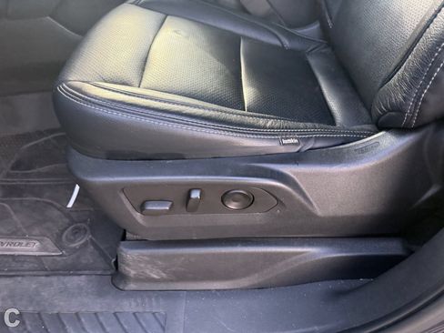 Used 2021 Chevrolet Tahoe 4WD w/ 1FL Safety Package image 18