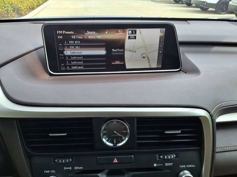 Used 2019 Lexus RX 450h AWD w/ Navigation Package image 30