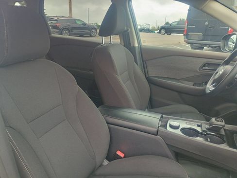Used 2023 Nissan Rogue S AWD/4WD image 18