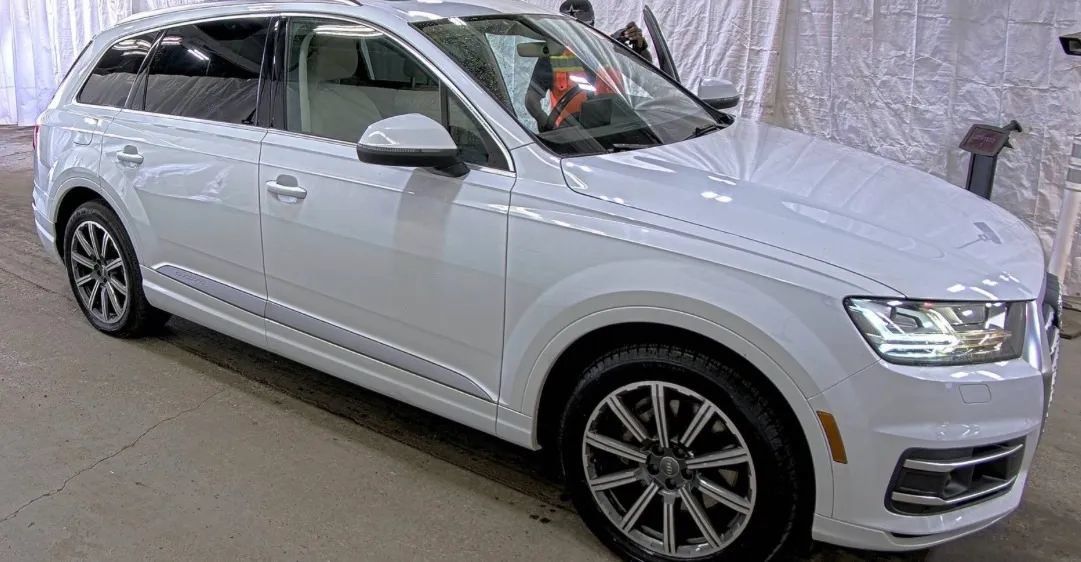 Used 2017 Audi Q7 3.0T Prestige AWD/4WD image 2